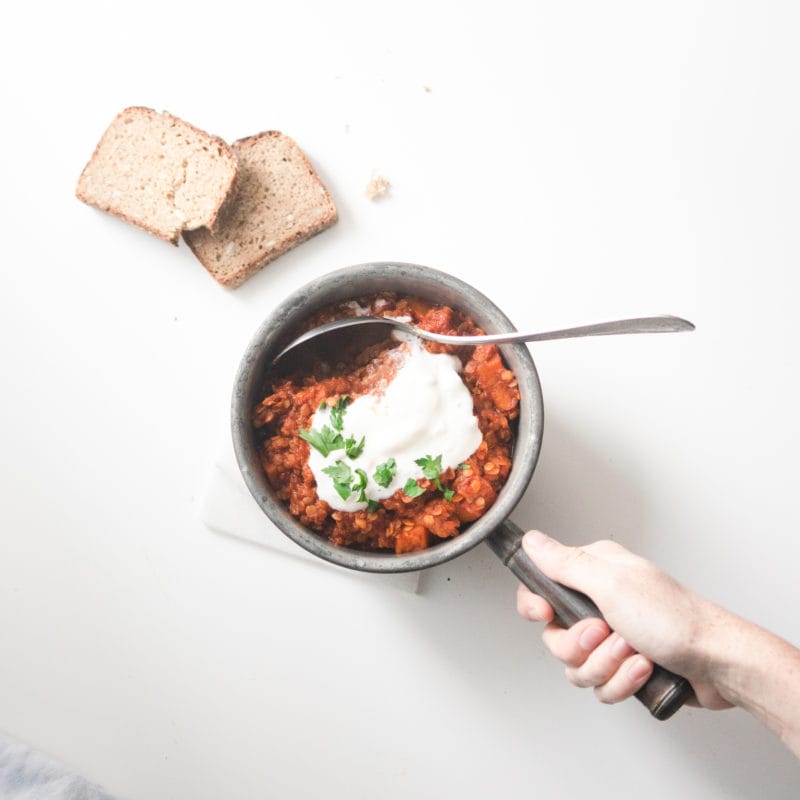 Veganes Kürbisdal mit roten Linsen
