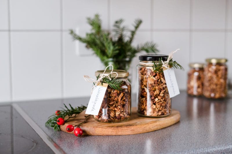 Winterliches Granola mit regionalen Zutaten