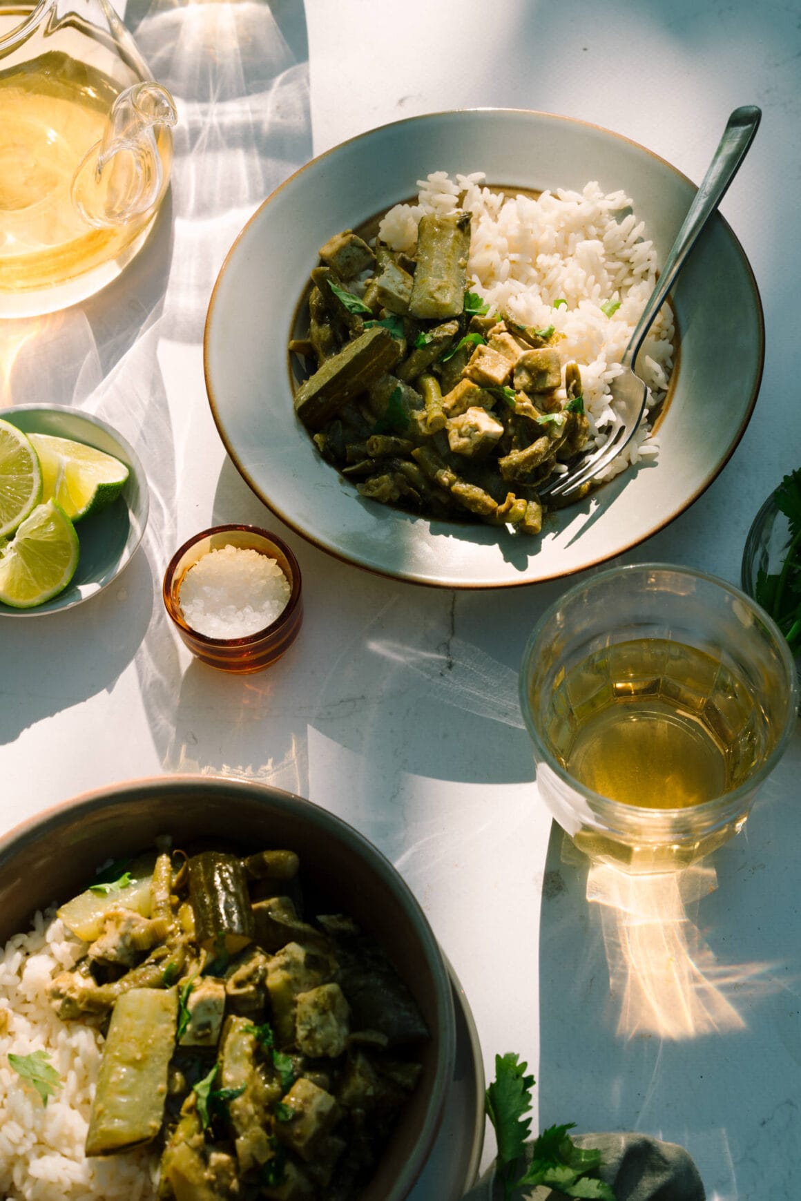 Grünes Curry mit Gurke und Bohnen: Rezept aus dem Gemüse-Kochbuch "Liebes Gemüse" von Urkraut